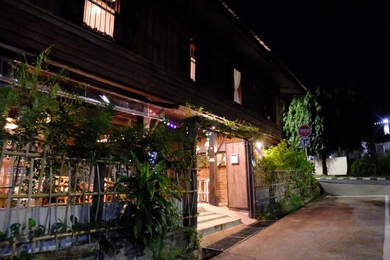 Iamwarin Mini Hostel Warin Chamrap Ngoại thất bức ảnh