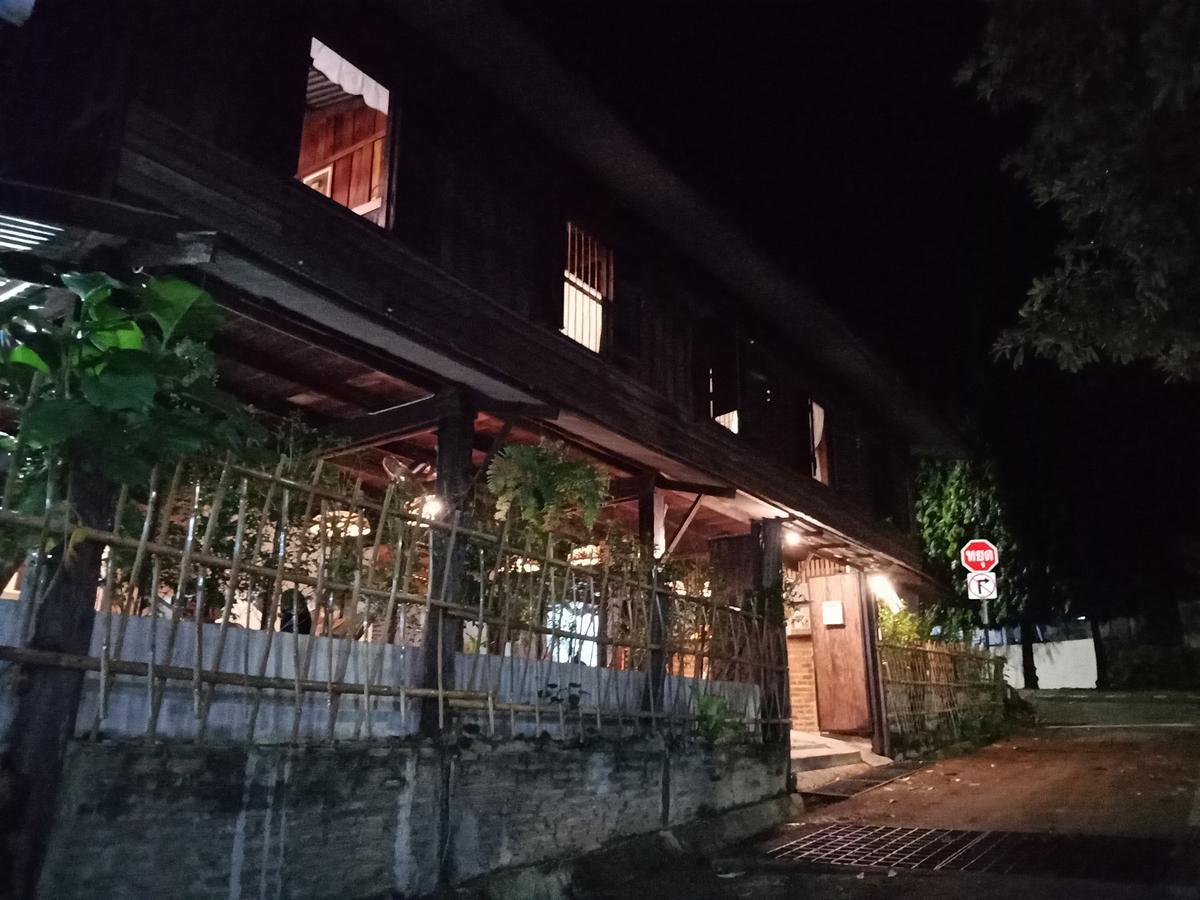 Iamwarin Mini Hostel Warin Chamrap Ngoại thất bức ảnh